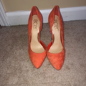 BCBG HEELS SIZE 6 Never Worn